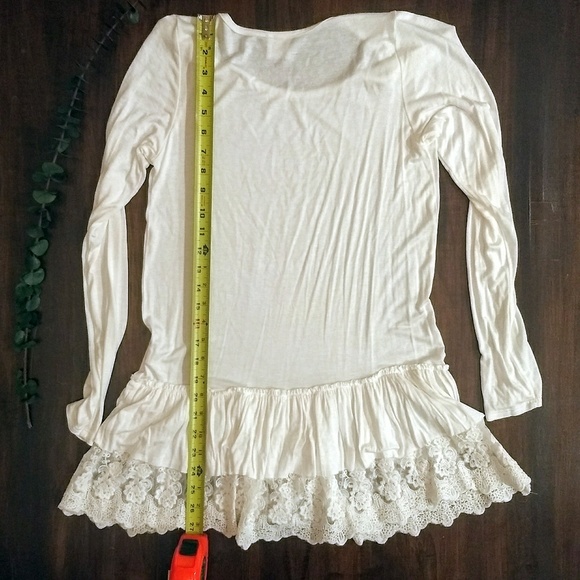 Tunic Length Ruffle Hem Top - Picture 4 of 4